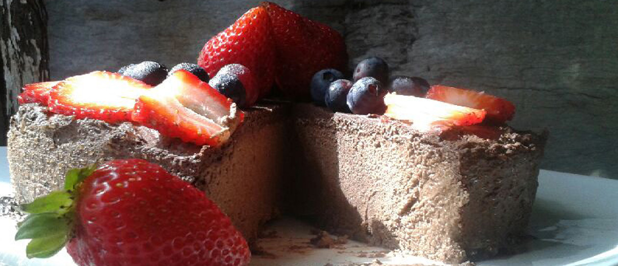 Raw chocolate cake