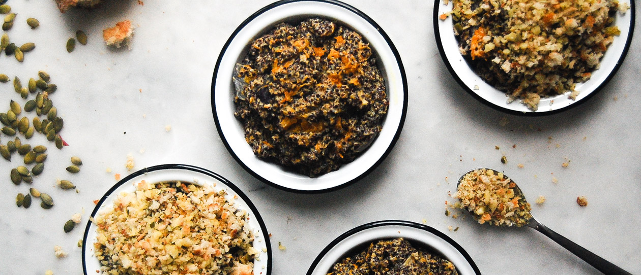 Little baked pumpkin and quinoa pots