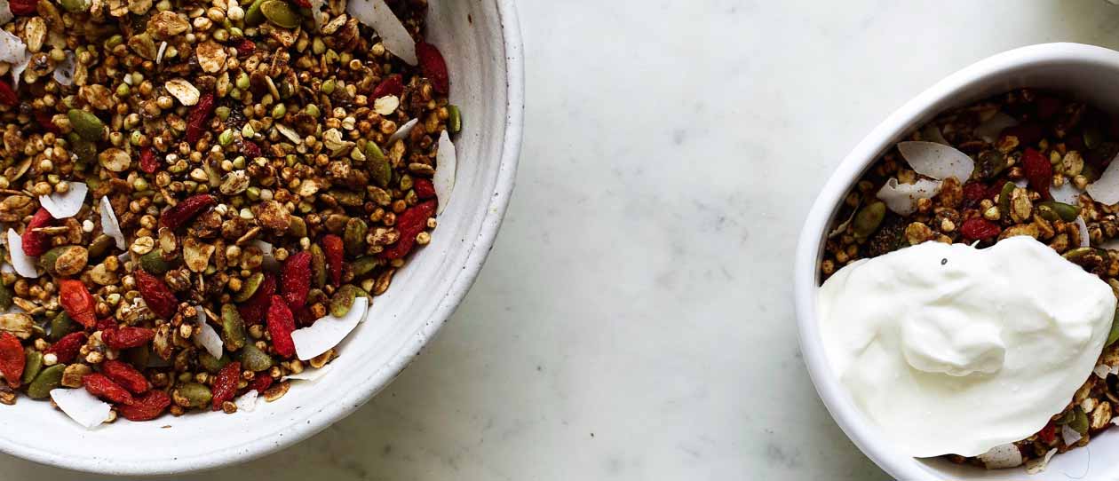 Peanut butter and goji granola | Blackmores